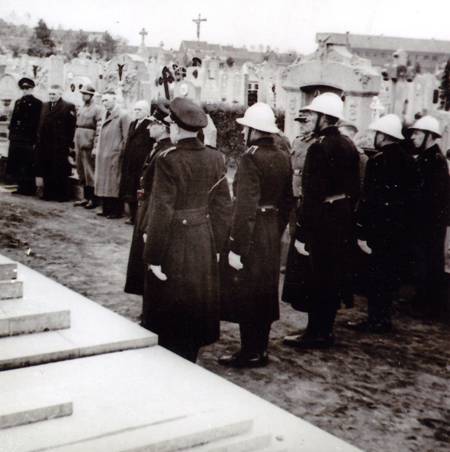 Sint-Niklaas communal cemetery